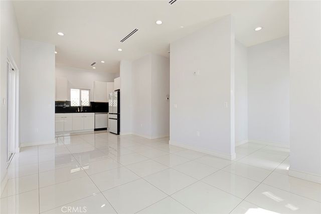 1135 A E Windsor, Glendale, CA 91205