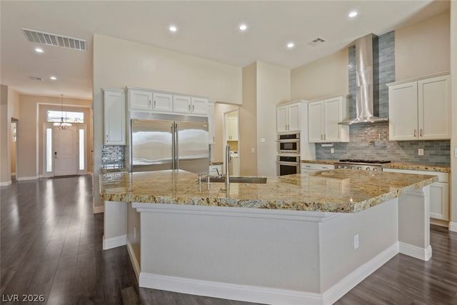 3895 Valles Caldera Court, Las Vegas, NV 89118