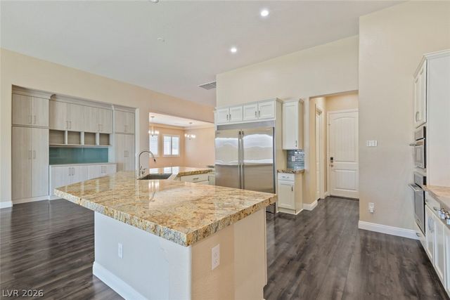 3895 Valles Caldera Court, Las Vegas, NV 89118