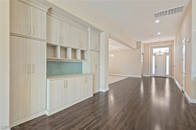 3895 Valles Caldera Court, Las Vegas, NV 89118
