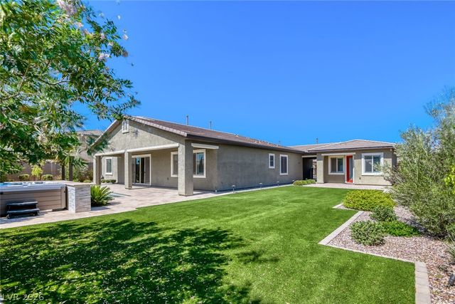 3895 Valles Caldera Court, Las Vegas, NV 89118