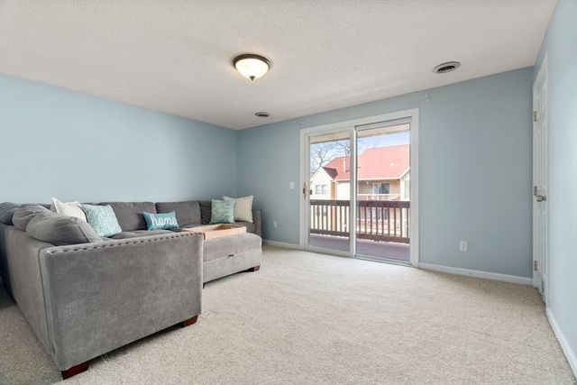 46 Randolph Dr 46, Tewksbury, MA 01876