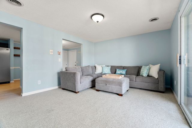 46 Randolph Dr 46, Tewksbury, MA 01876