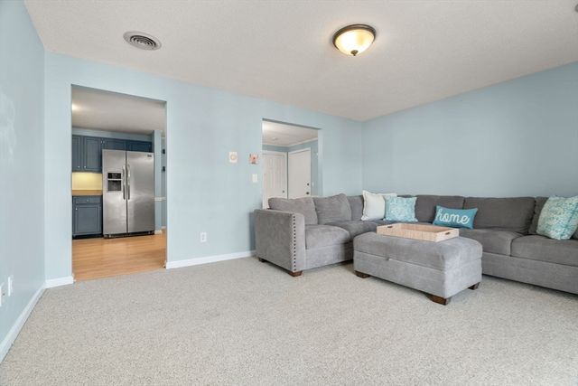 46 Randolph Dr 46, Tewksbury, MA 01876