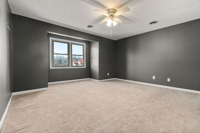 46 Randolph Dr 46, Tewksbury, MA 01876