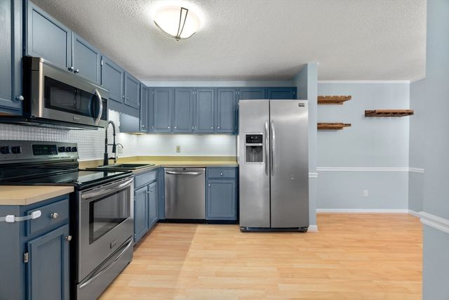 46 Randolph Dr 46, Tewksbury, MA 01876