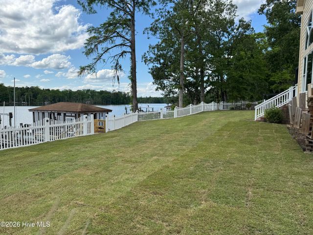 105 Back Creek Court, Hertford, NC 27944