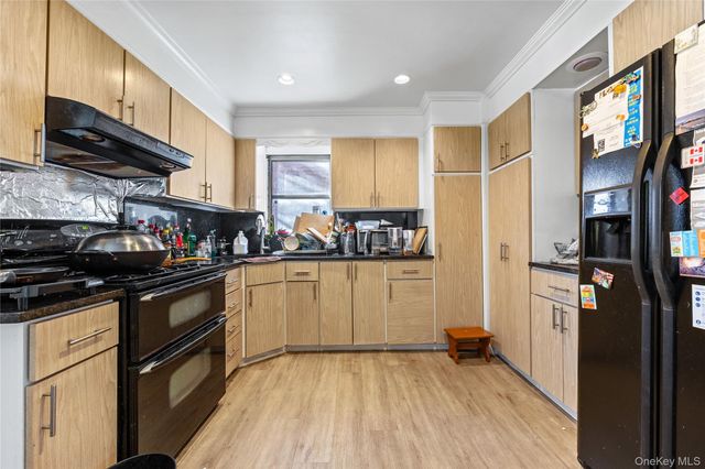 59-41 156th Street, Flushing, NY 11355