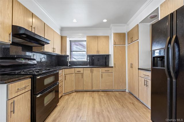 59-41 156th Street, Flushing, NY 11355