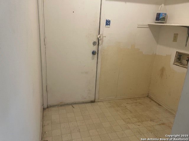 8008 Wayword, San Antonio, TX 78244