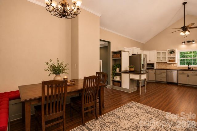 60 Hawks Pointe Lane, Weaverville, NC 28787