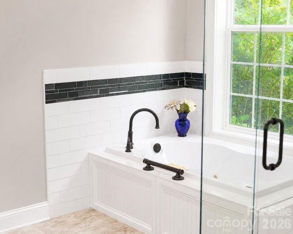 60 Hawks Pointe Lane, Weaverville, NC 28787