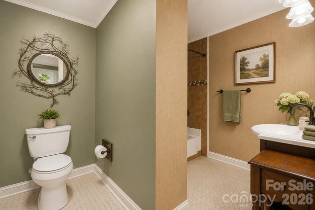 60 Hawks Pointe Lane, Weaverville, NC 28787