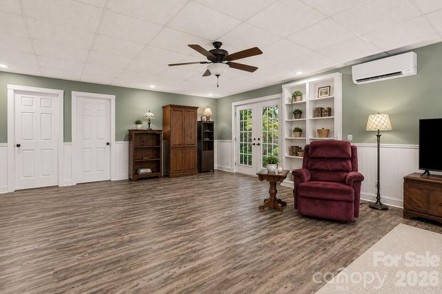 60 Hawks Pointe Lane, Weaverville, NC 28787