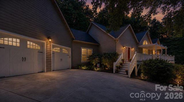 60 Hawks Pointe Lane, Weaverville, NC 28787