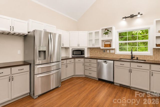 60 Hawks Pointe Lane, Weaverville, NC 28787