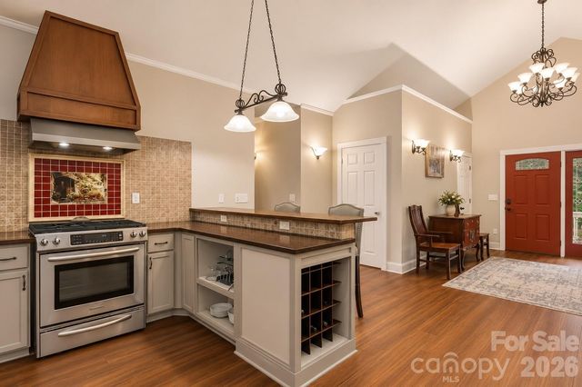 60 Hawks Pointe Lane, Weaverville, NC 28787
