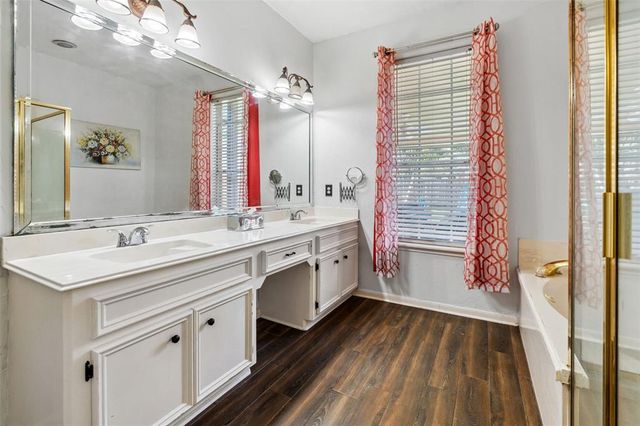 2112 Shadow Bay Circle, League City, TX 77573