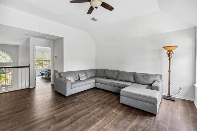 2112 Shadow Bay Circle, League City, TX 77573