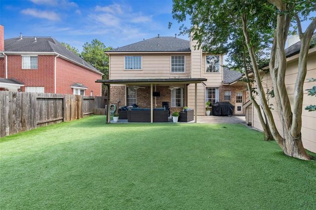 2112 Shadow Bay Circle, League City, TX 77573