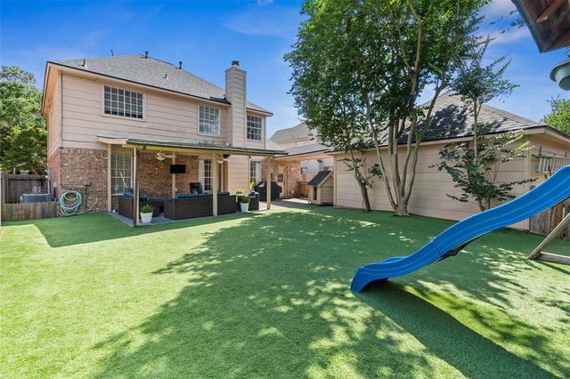 2112 Shadow Bay Circle, League City, TX 77573