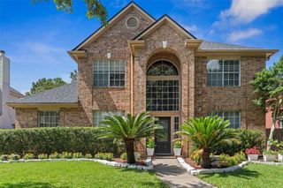 2112 Shadow Bay Circle, League City, TX 77573