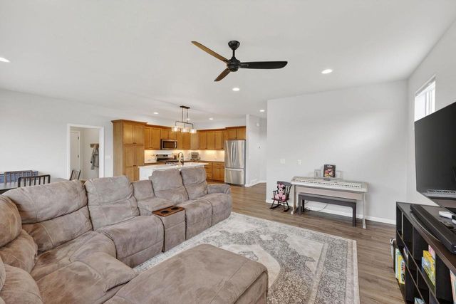 826 Feather Sound Drive, Verona, WI 53593