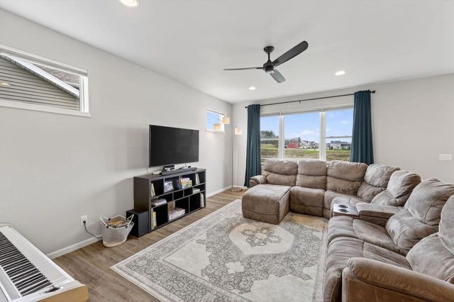 826 Feather Sound Drive, Verona, WI 53593