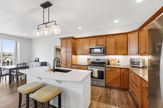 826 Feather Sound Drive, Verona, WI 53593