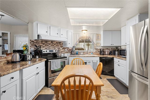 3850 Atlantic 247, Highland, CA 92346