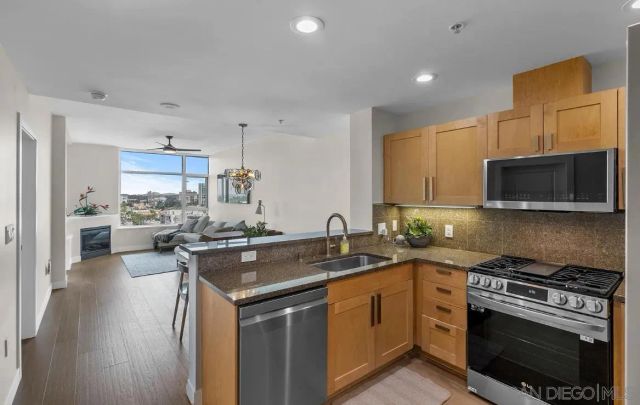 475 Redwood St, San Diego, CA 92103