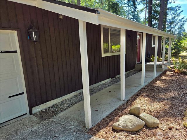 31719 41st Avenue E, Eatonville, WA 98328