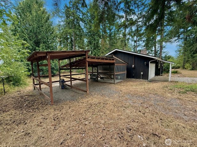 31719 41st Avenue E, Eatonville, WA 98328