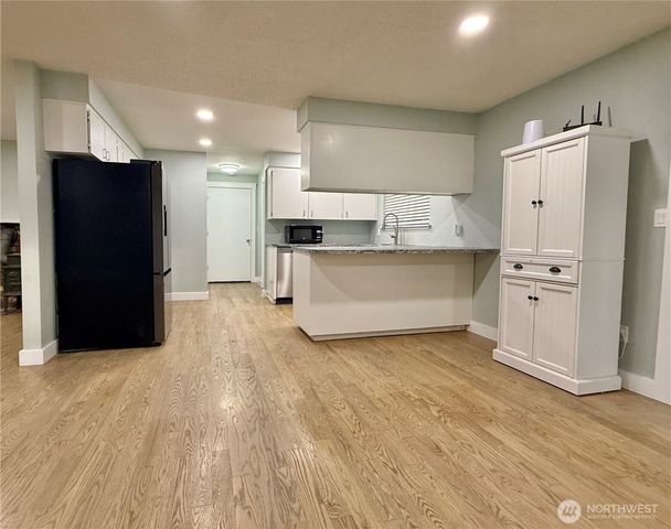 31719 41st Avenue E, Eatonville, WA 98328
