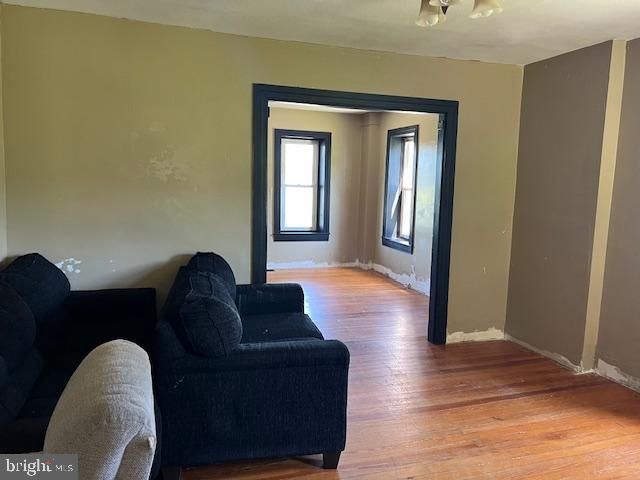 5002 PICKING RD, Hellam, PA 17406