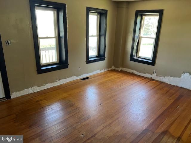 5002 PICKING RD, Hellam, PA 17406