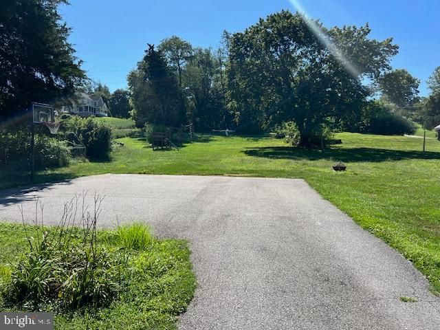 5002 PICKING RD, Hellam, PA 17406