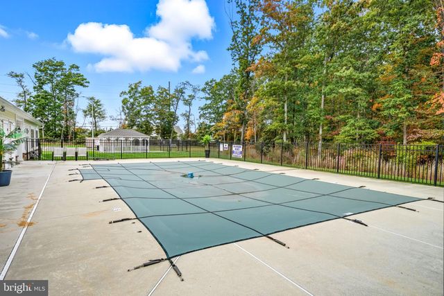 52 KIPPEN DR, Williamstown, NJ 08094