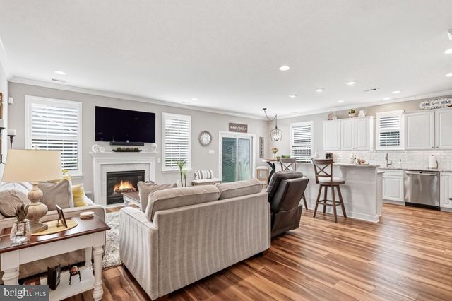 52 KIPPEN DR, Williamstown, NJ 08094