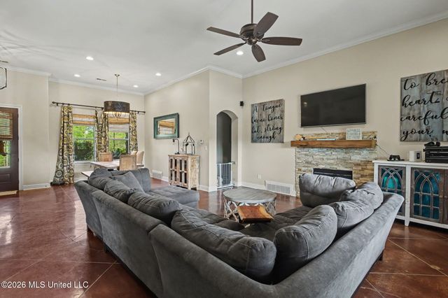1808 Malone Road, Nesbit, MS 38651