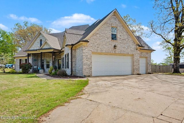 1808 Malone Road, Nesbit, MS 38651
