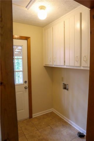 618 Old Doss Drive, Canton, GA 30115