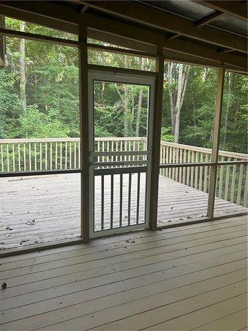 618 Old Doss Drive, Canton, GA 30115