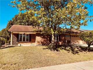 1248 Waterbury Place, Troy, OH 45373