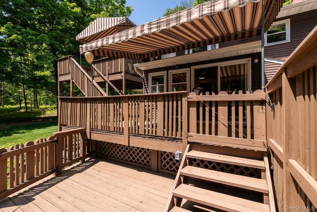 956 Pumpkin Lane, Clinton Corners, NY 12514
