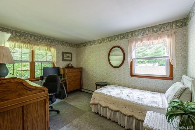 956 Pumpkin Lane, Clinton Corners, NY 12514