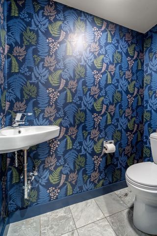 1 West Hill Place, Boston, MA 02114