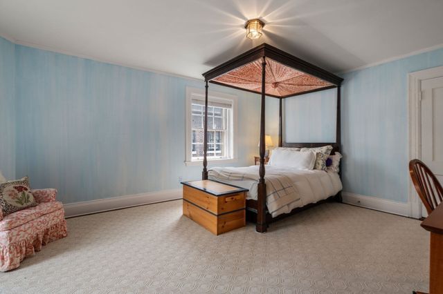 1 West Hill Place, Boston, MA 02114