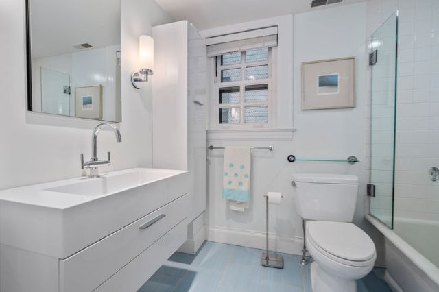 1 West Hill Place, Boston, MA 02114