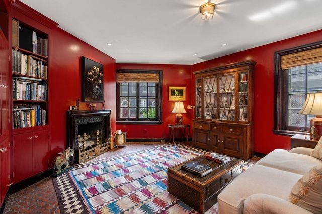 1 West Hill Place, Boston, MA 02114